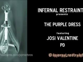 Josi valentijn gebonden in een purple jurk